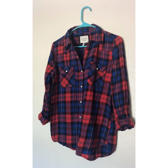 Forever 21 Tops - Women’s Plaid Button Up Shirt